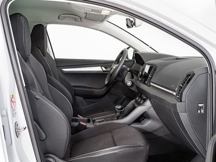 Renting Skoda Karoq 1.5 TSI ACT Selection DSG 110 kW (150 CV) Ocasión