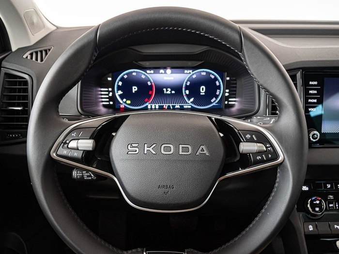 Renting Skoda Karoq 1.5 TSI ACT Selection DSG 110 kW (150 CV) Ocasión 1