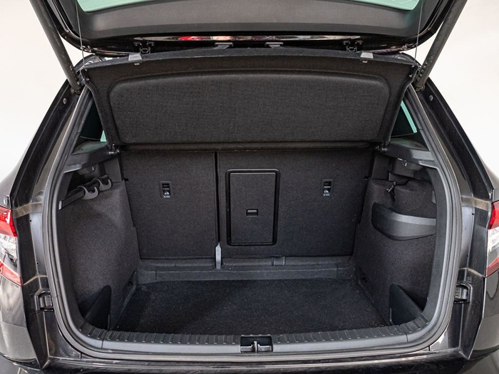 Renting Skoda Karoq 1.5 TSI ACT Sportline DSG 110 kW (150 CV) Ocasión