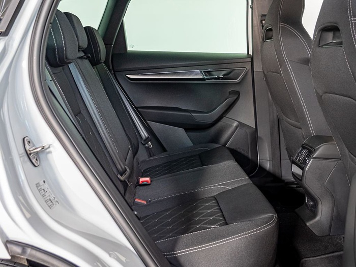 Renting Skoda Karoq 1.5 TSI ACT Sportline DSG 110 kW (150 CV) Ocasión 2