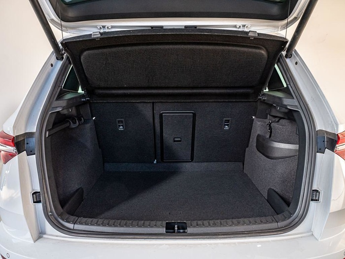 Renting Skoda Karoq 1.5 TSI ACT Sportline DSG 110 kW (150 CV) Ocasión 2