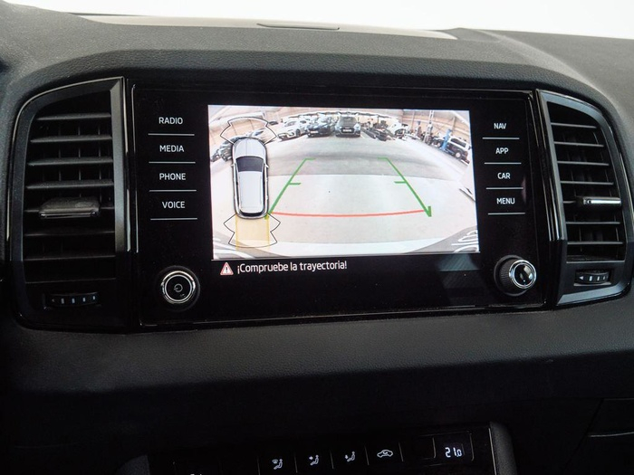 Renting Skoda Karoq 1.5 TSI ACT Sportline DSG 110 kW (150 CV) Ocasión 4