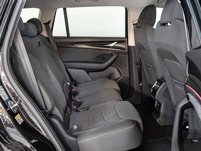 Renting Skoda Kodiaq 1.5 TSI m-HEV Selection DSG 110 kW (150 CV) Ocasión 4
