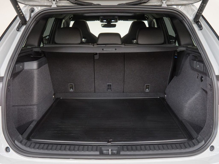 Renting Skoda Kodiaq 1.5 TSI PHEV Sportline 4×2 DSG 150 kW (204 CV) Ocasión