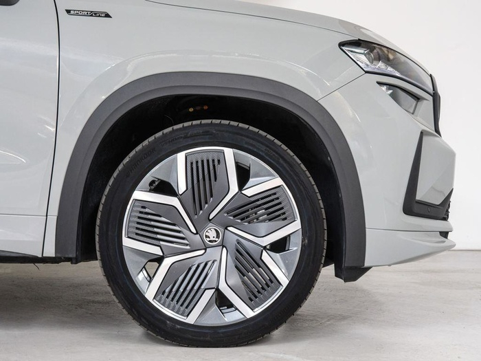 Renting Skoda Kodiaq 1.5 TSI PHEV Sportline 4×2 DSG 150 kW (204 CV) Ocasión