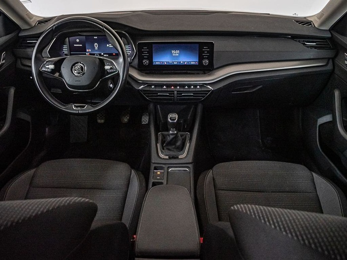 Renting Skoda Octavia Combi 1.5 TSI Ambition 110 kW (150 CV) Ocasión