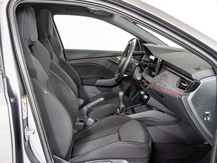 Renting Skoda Scala 1.0 TSI Design 85 kW (115 CV) Ocasión