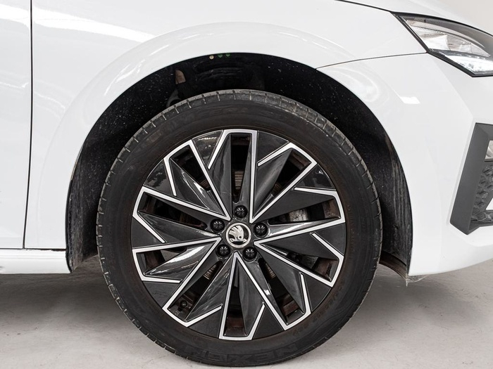 Renting Skoda Scala 1.0 TSI Design DSG 85 kW (115 CV) Ocasión