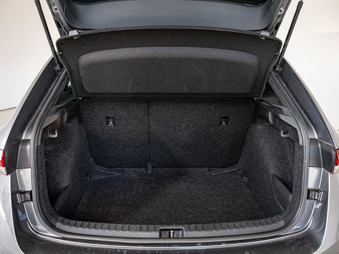 Renting Skoda Scala 1.0 TSI Montecarlo DSG 81 kW (110 CV) Ocasión