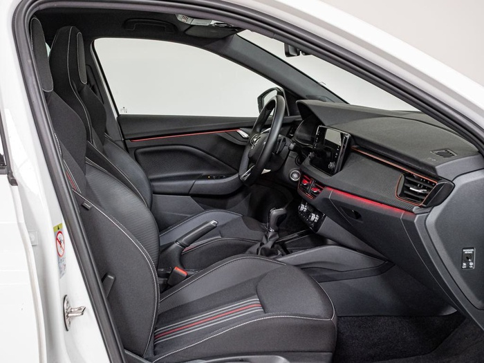 Renting Skoda Scala 1.0 TSI Montecarlo DSG 85 kW (115 CV) Ocasión