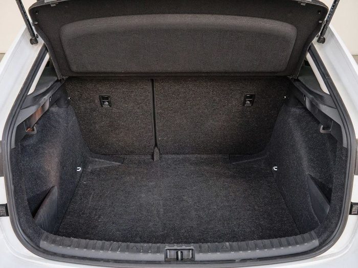 Renting Skoda Scala 1.0 TSI Selection 85 kW (115 CV) Ocasión 1
