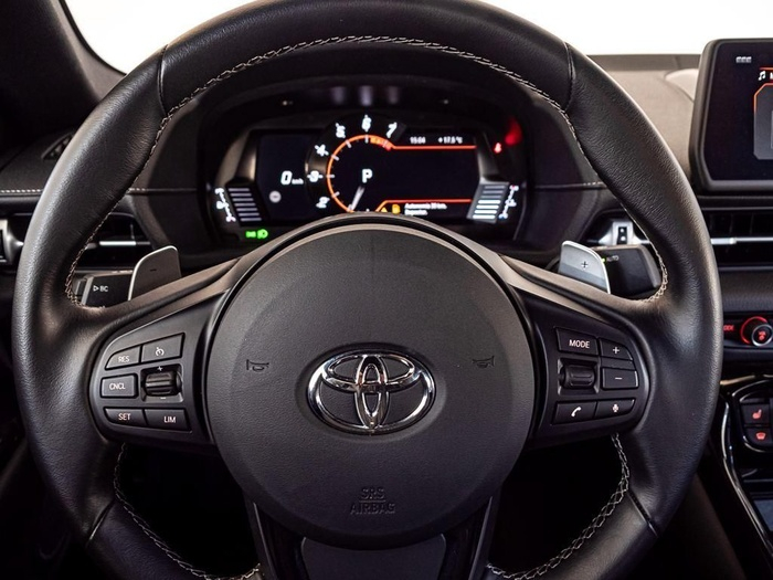 Renting Toyota GR Supra 2.0T Pure Auto 190 kW (258 CV) Ocasión