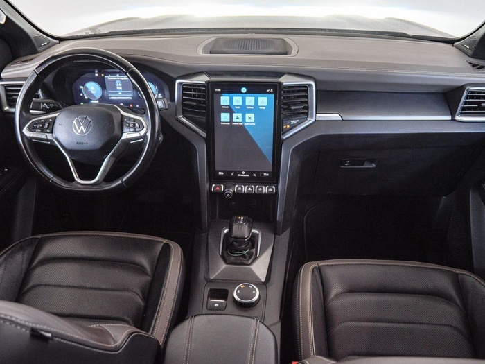 Renting Volkswagen Amarok Aventura 3.0 TDI Cabina Doble 177 kW (240 CV) Auto Ocasión