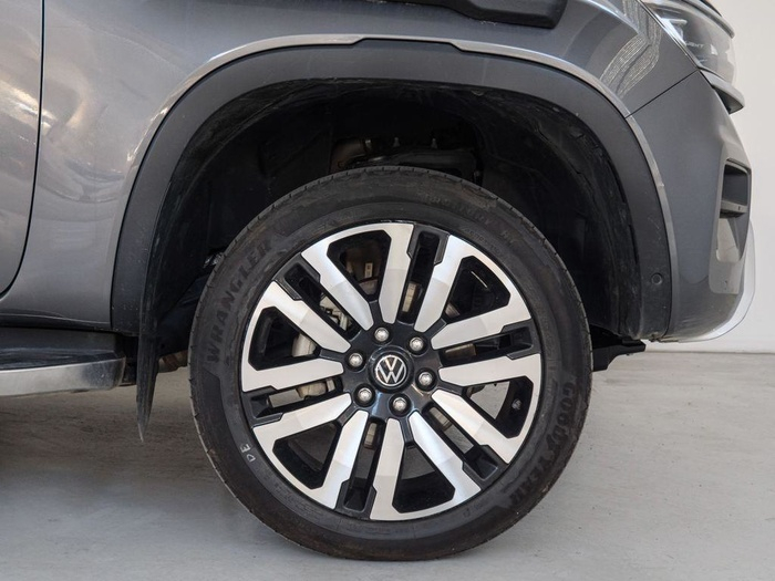 Renting Volkswagen Amarok Aventura 3.0 TDI Cabina Doble 177 kW (240 CV) Auto Ocasión