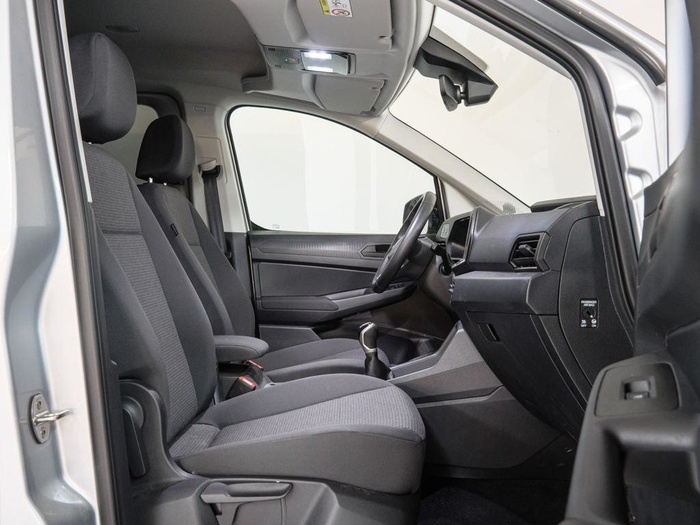 Renting Volkswagen Caddy California 2.0 TDI 75 kW (102 CV) Ocasión