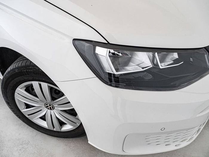 Renting Volkswagen Caddy Maxi Origin 1.5 TSI 85 kW (116 CV) DSG Ocasión 1