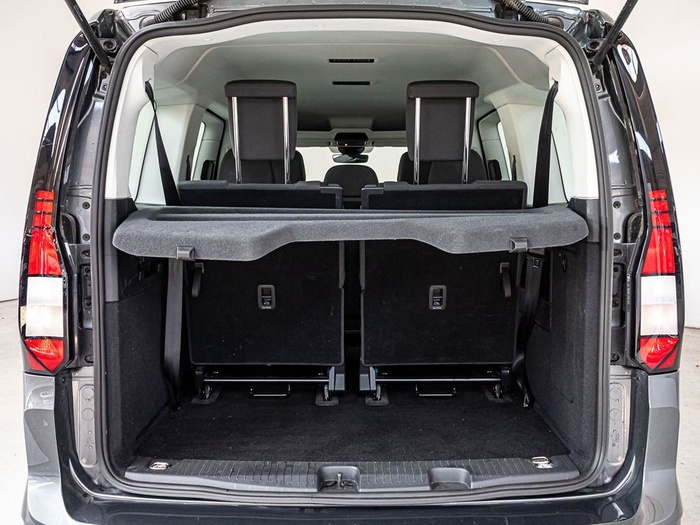 Renting Volkswagen Caddy Maxi Origin 1.5 TSI 85 kW (116 CV) DSG Ocasión 4