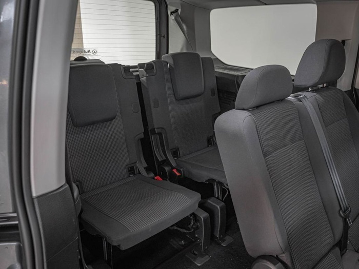 Renting Volkswagen Caddy Maxi Origin 1.5 TSI 85 kW (116 CV) DSG Ocasión 5