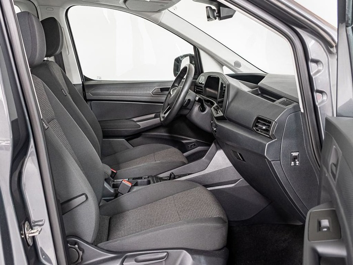 Renting Volkswagen Caddy Maxi Origin 1.5 TSI eHybrid PHEV 110 kW (150 CV) Ocasión 1