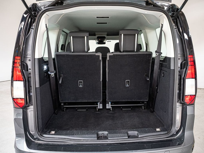 Renting Volkswagen Caddy Maxi Origin 1.5 TSI eHybrid PHEV 110 kW (150 CV) Ocasión 1