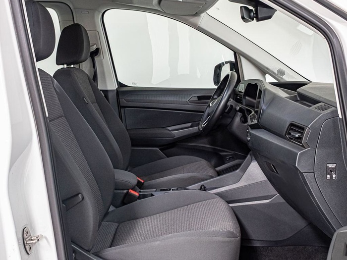 Renting Volkswagen Caddy Maxi Origin 1.5 TSI eHybrid PHEV 110 kW (150 CV) Ocasión 2