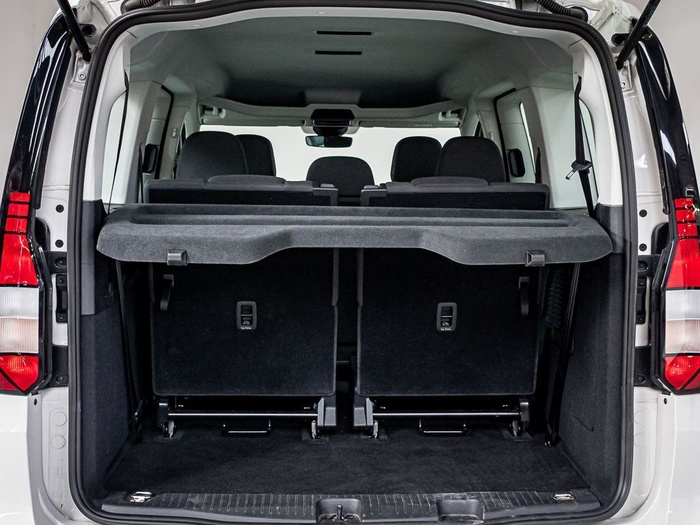 Renting Volkswagen Caddy Maxi Origin 1.5 TSI eHybrid PHEV 110 kW (150 CV) Ocasión 2