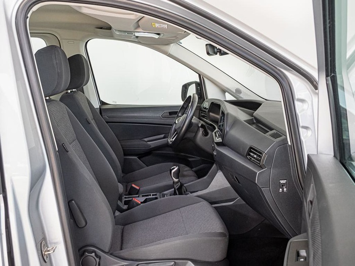 Renting Volkswagen Caddy Maxi Origin 2.0 TDI 75 kW (102 CV) Ocasión 1