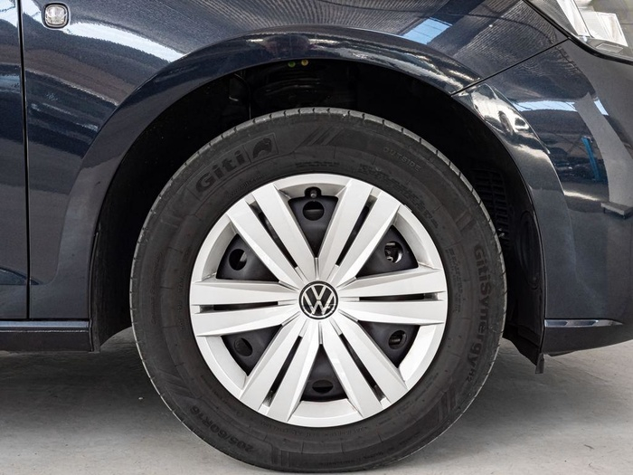 Renting Volkswagen Caddy Maxi Origin 2.0 TDI 75 kW (102 CV) Ocasión 1 1