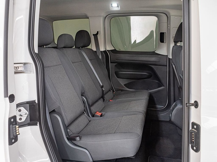 Renting Volkswagen Caddy Outdoor 2.0 TDI BMT 4Motion 90 kW (122 CV) Ocasión