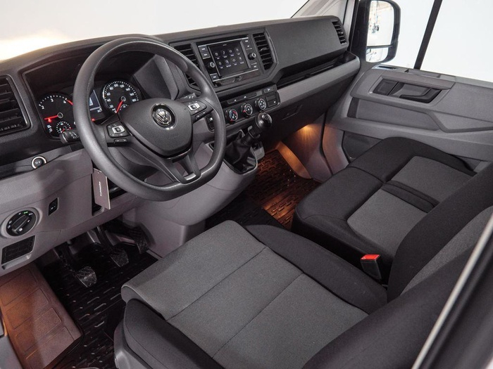 Renting Volkswagen Crafter 35 Batalla Media L3H2 2.0 TDI 103 kW (140 CV) Ocasión 1