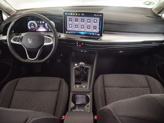 Renting Volkswagen Golf Life 1.5 TSI 85 kW (116 CV) Ocasión