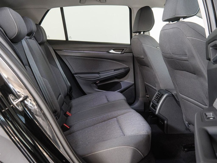 Renting Volkswagen Golf «Más« 2.0 TDI 85 kW (115 CV) Ocasión