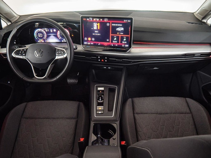 Renting Volkswagen Golf Match 1.5 PHEV 150 kW (204 CV) DSG Ocasión