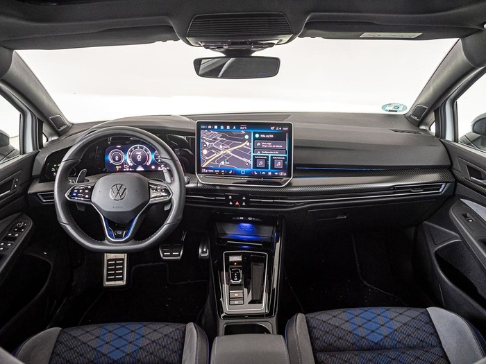 Renting Volkswagen Golf Variant R 2.0 TSI BMT 4Motion 245 kW (333 CV) DSG Ocasión