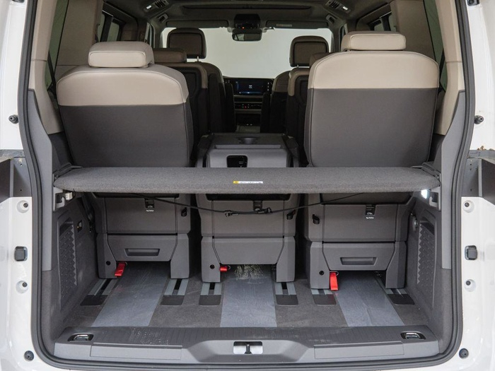 Renting Volkswagen Multivan Life Batalla Corta 1.5 eHybrid 4Motion 180 kW (245 CV) DSG Ocasión 1