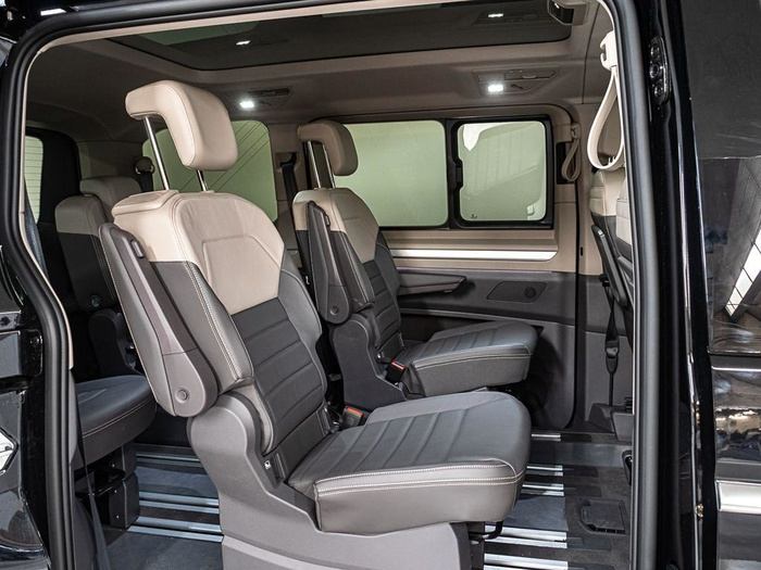 Renting Volkswagen Multivan Style 1.5 eHybrid Batalla Corta 4Motion 180 kW (245 CV) DSG Ocasión