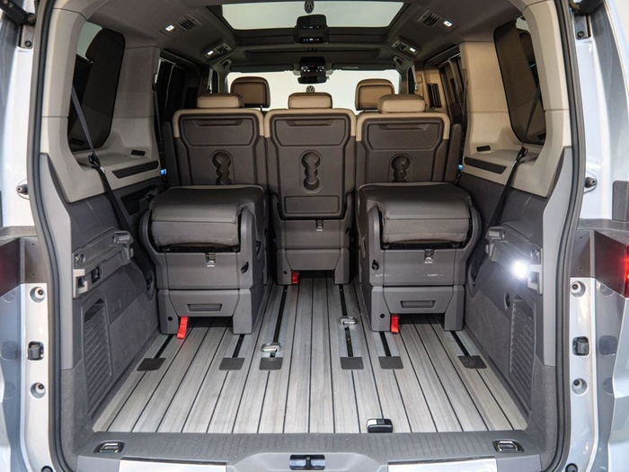 Renting Volkswagen Multivan Style Batalla Larga 2.0 TDI 110 kW (150 CV) DSG Ocasión