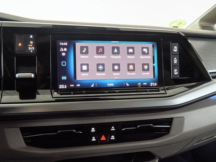 Renting Volkswagen Multivan Style Batalla Larga 2.0 TDI 110 kW (150 CV) DSG Ocasión