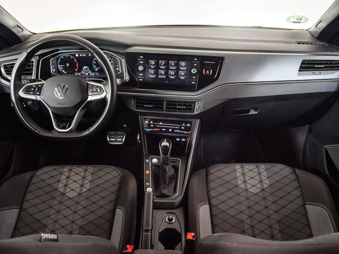 Renting Volkswagen Polo R-Line 1.0 TSI 85 kW (115 CV) DSG Ocasión 2