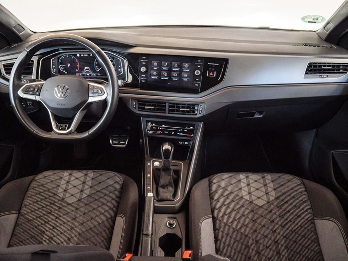 Renting Volkswagen Polo R-Line 1.0 TSI 85 kW (115 CV) DSG Ocasión 1