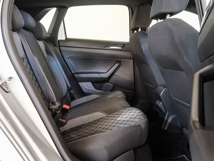 Renting Volkswagen Polo R-Line 1.0 TSI 85 kW (115 CV) DSG Ocasión 1