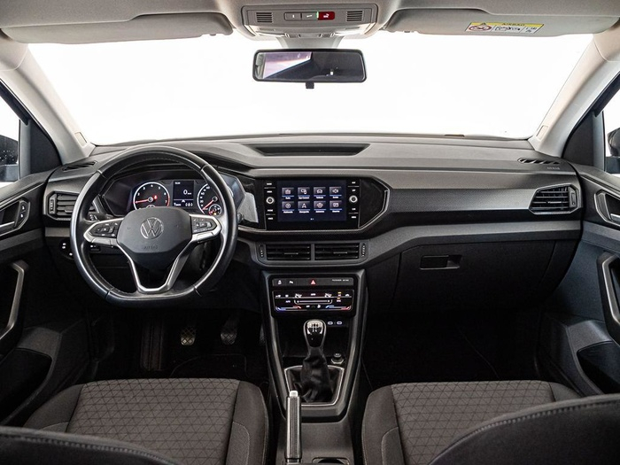 Renting Volkswagen T-Cross Advance 1.0 TSI 70 kW (95 CV) Ocasión