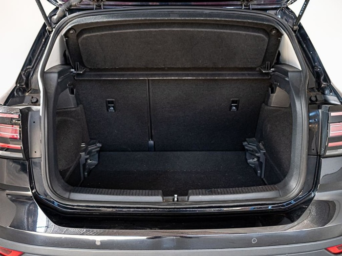 Renting Volkswagen T-Cross Advance 1.0 TSI 70 kW (95 CV) Ocasión