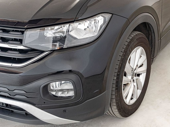 Renting Volkswagen T-Cross Advance 1.0 TSI 70 kW (95 CV) Ocasión