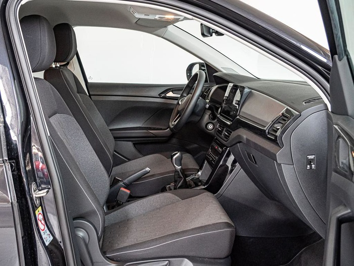 Renting Volkswagen T-Cross Life 1.0 TSI 70 kW (95 CV) Ocasión