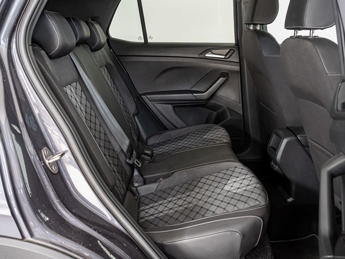 Renting Volkswagen T-Cross R-Line 1.0 TSI 85 kW (115 CV) DSG Ocasión