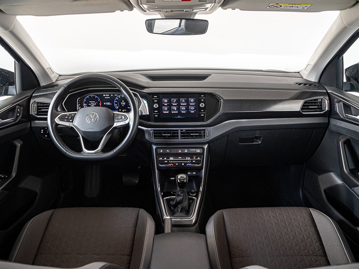 Renting Volkswagen T-Cross Sport 1.0 TSI 81 kW (110 CV) Ocasión