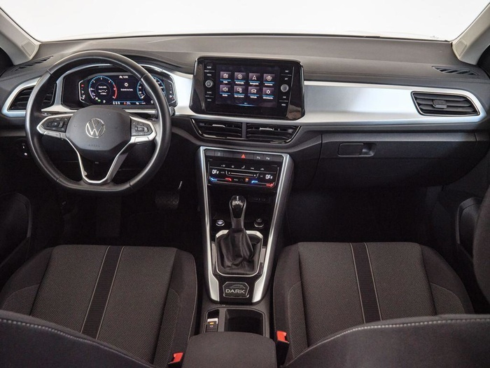 Renting Volkswagen T-Roc Dark 2.0 TDI 110 kW (150 CV) DSG Ocasión