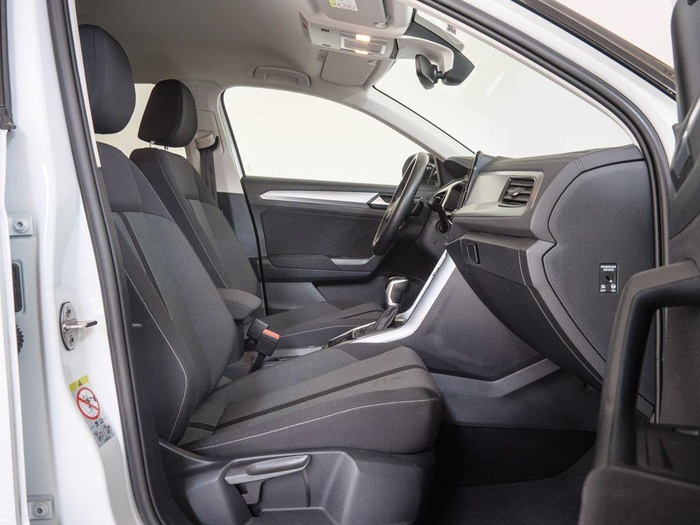 Renting Volkswagen T-Roc Dark 2.0 TDI 110 kW (150 CV) DSG Ocasión