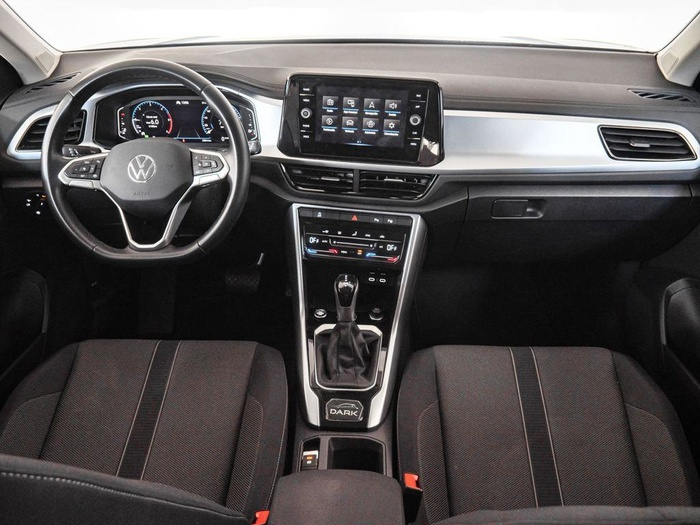 Renting Volkswagen T-Roc Dark 2.0 TDI 110 kW (150 CV) DSG Ocasión 1